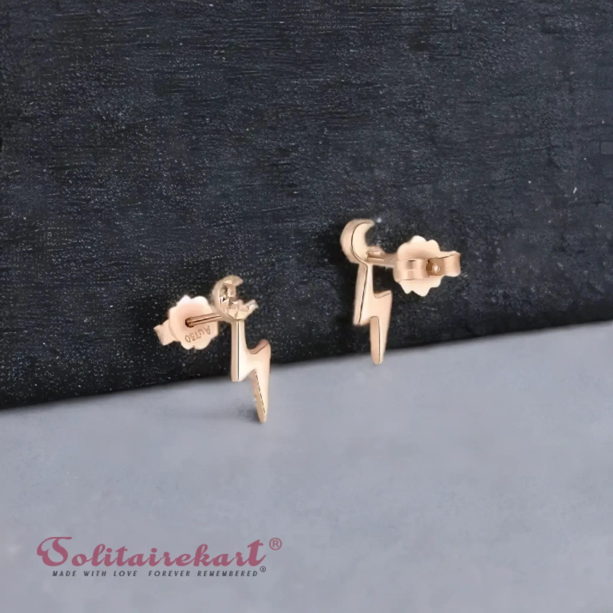 14K Gold 1.80grm Lunar Bolt Earring