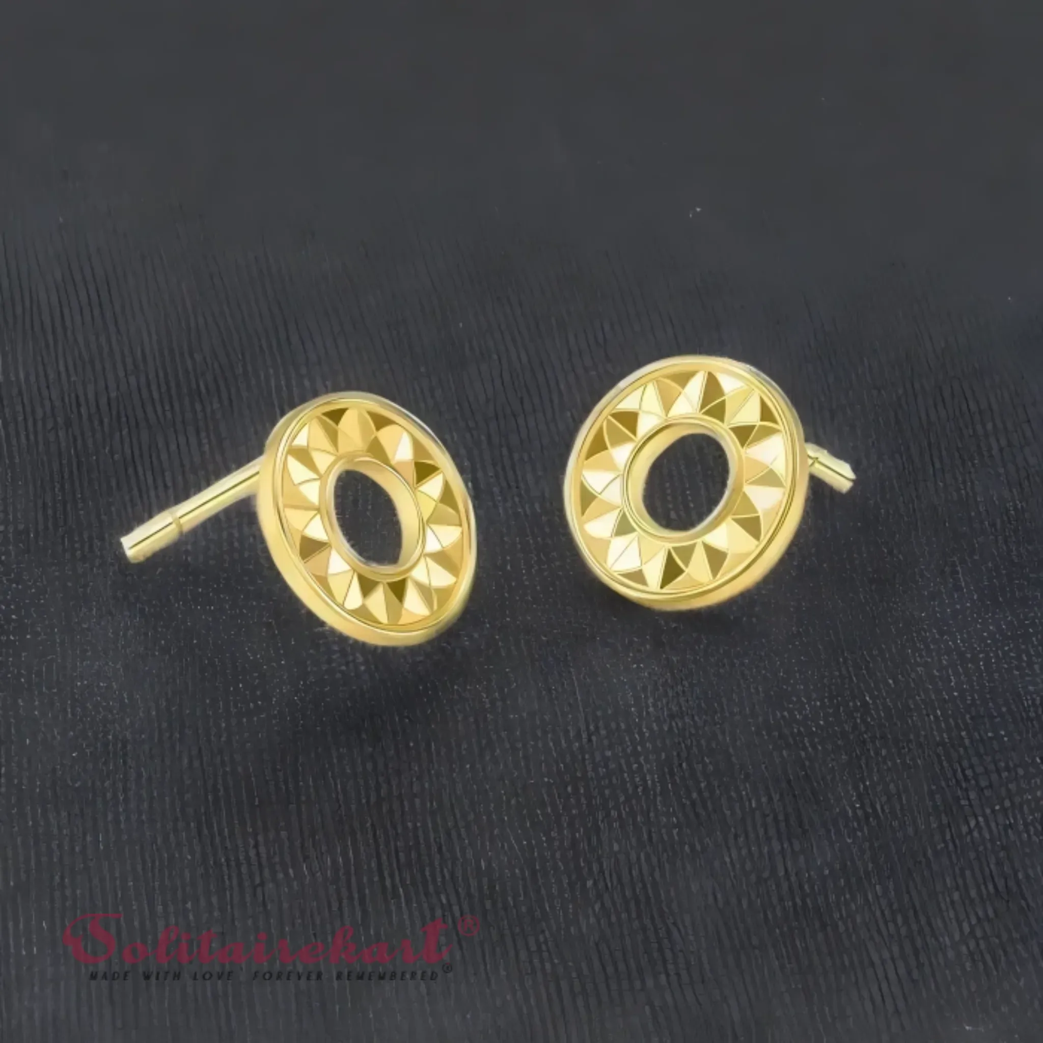 14K Gold 2.55grm Halo Stud