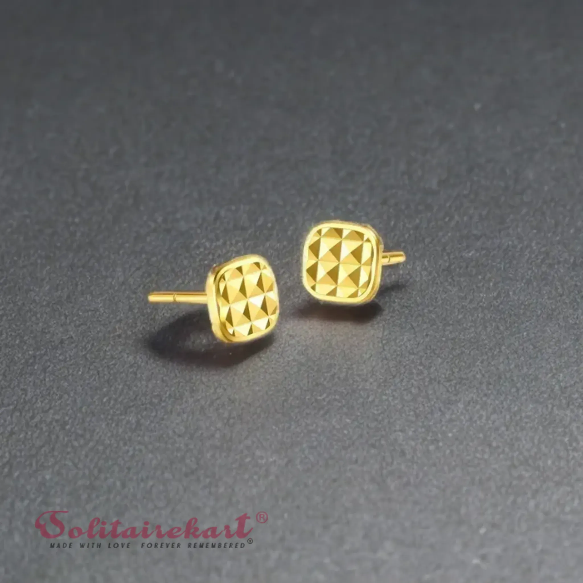 14K Gold 2.02grm Golden pyramid Stud Earring