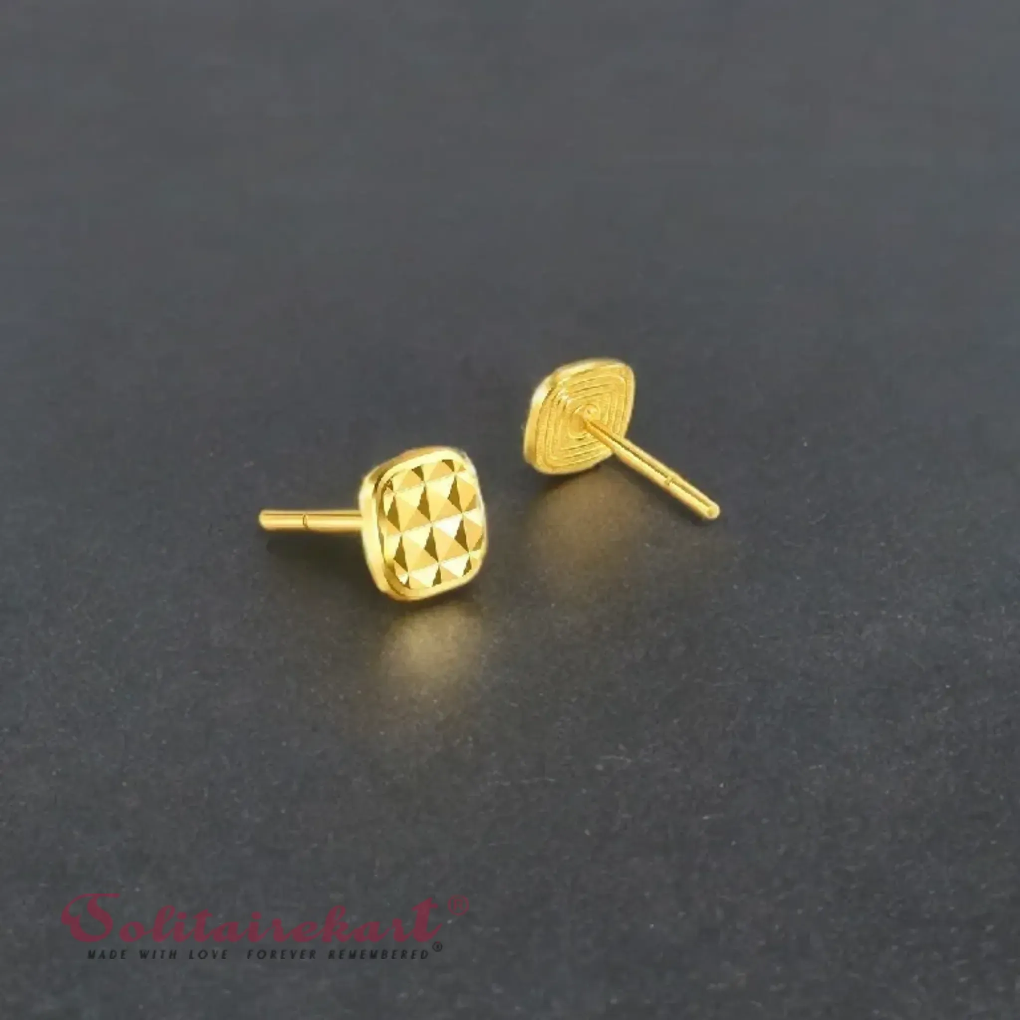 14K Gold 2.02grm Golden pyramid Stud Earring