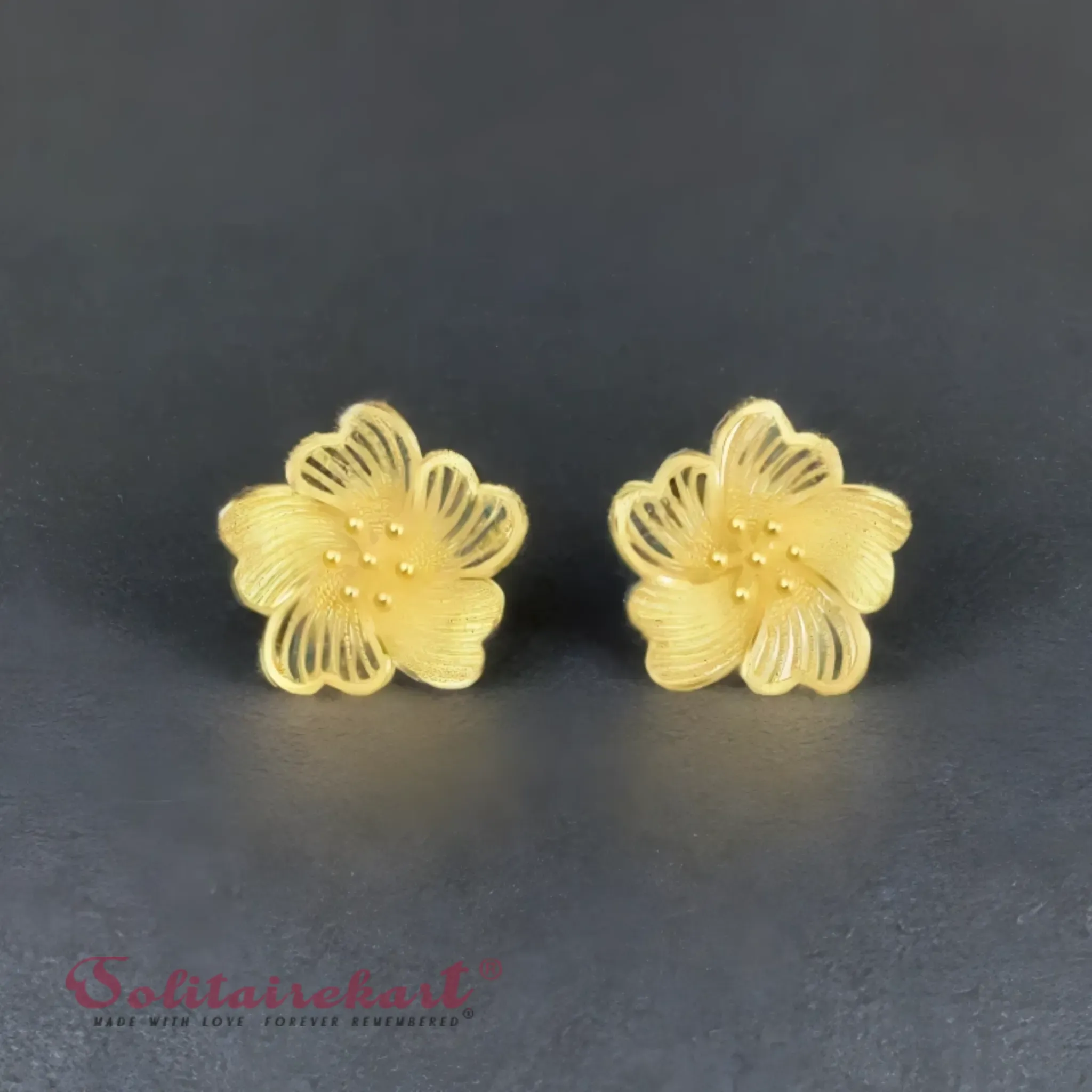 14K Gold 2.92grm Floral Blossom Stud