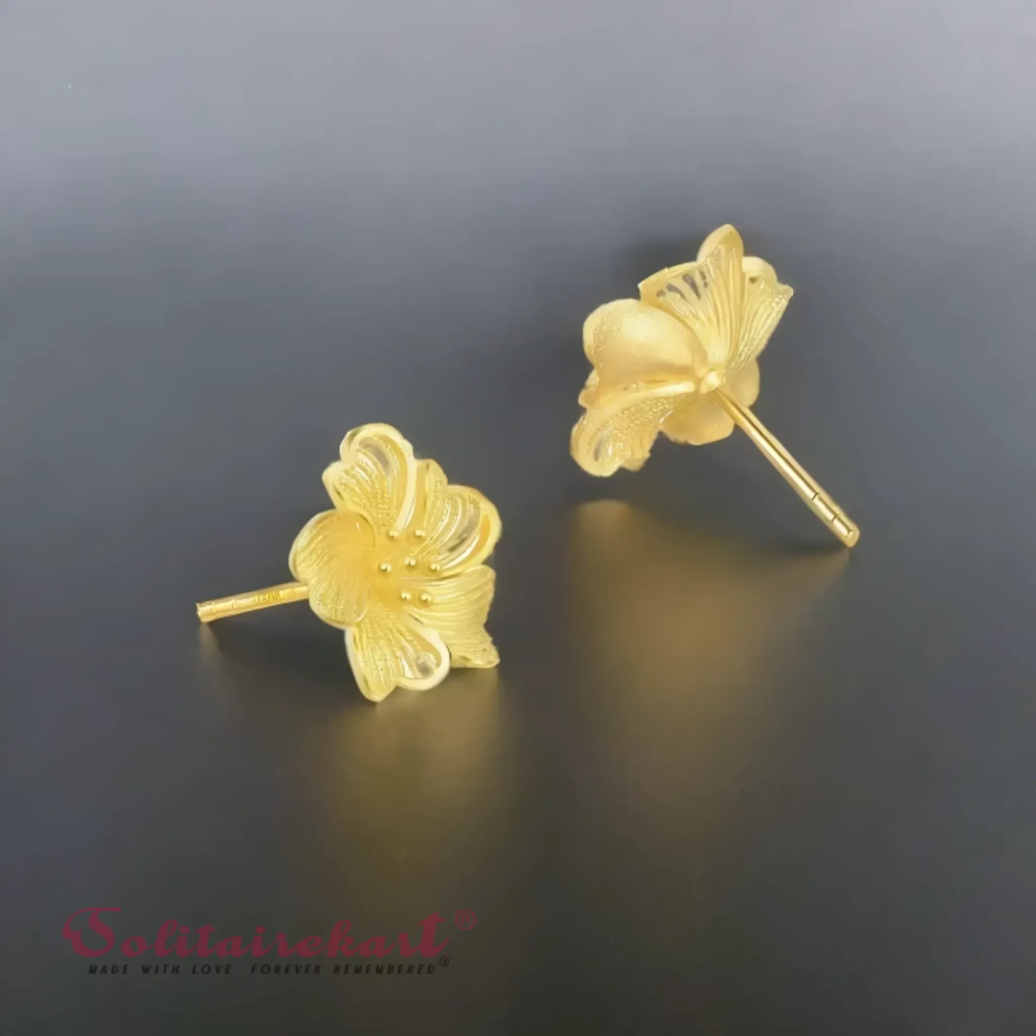 14K Gold 2.92grm Floral Blossom Stud