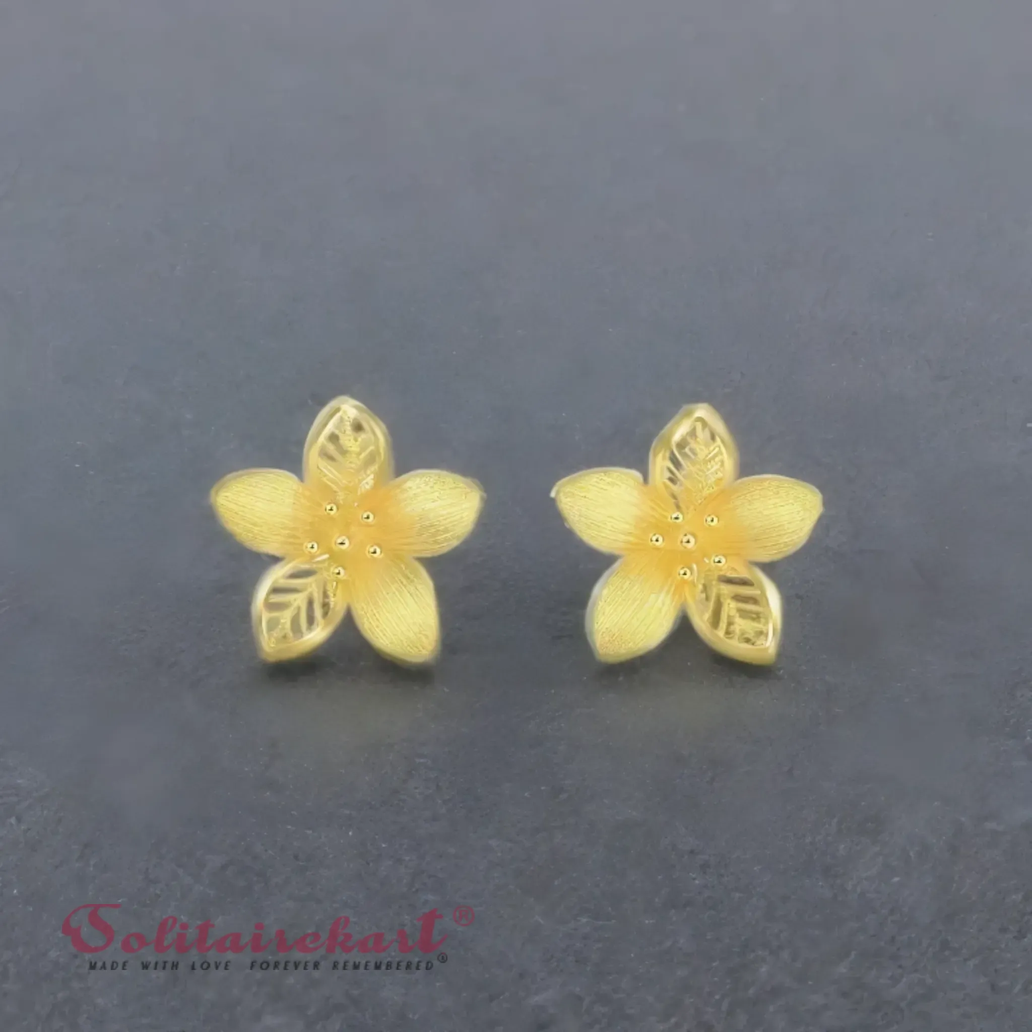 14K Gold 2.92grm Golden Blossom Stud