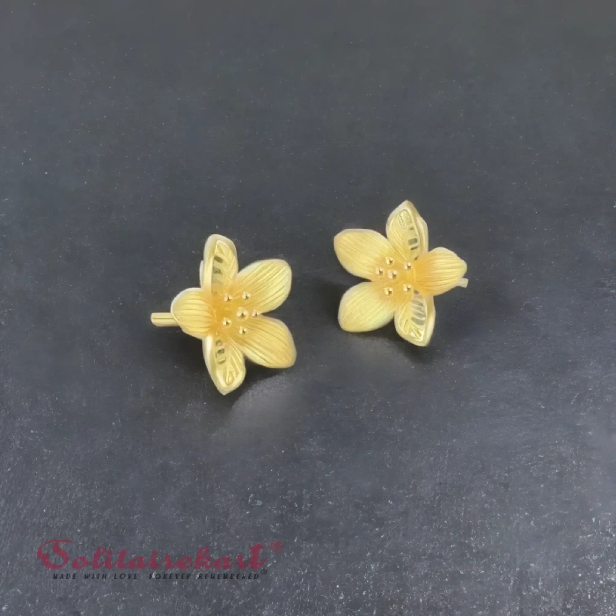 14K Gold 2.92grm Golden Blossom Stud