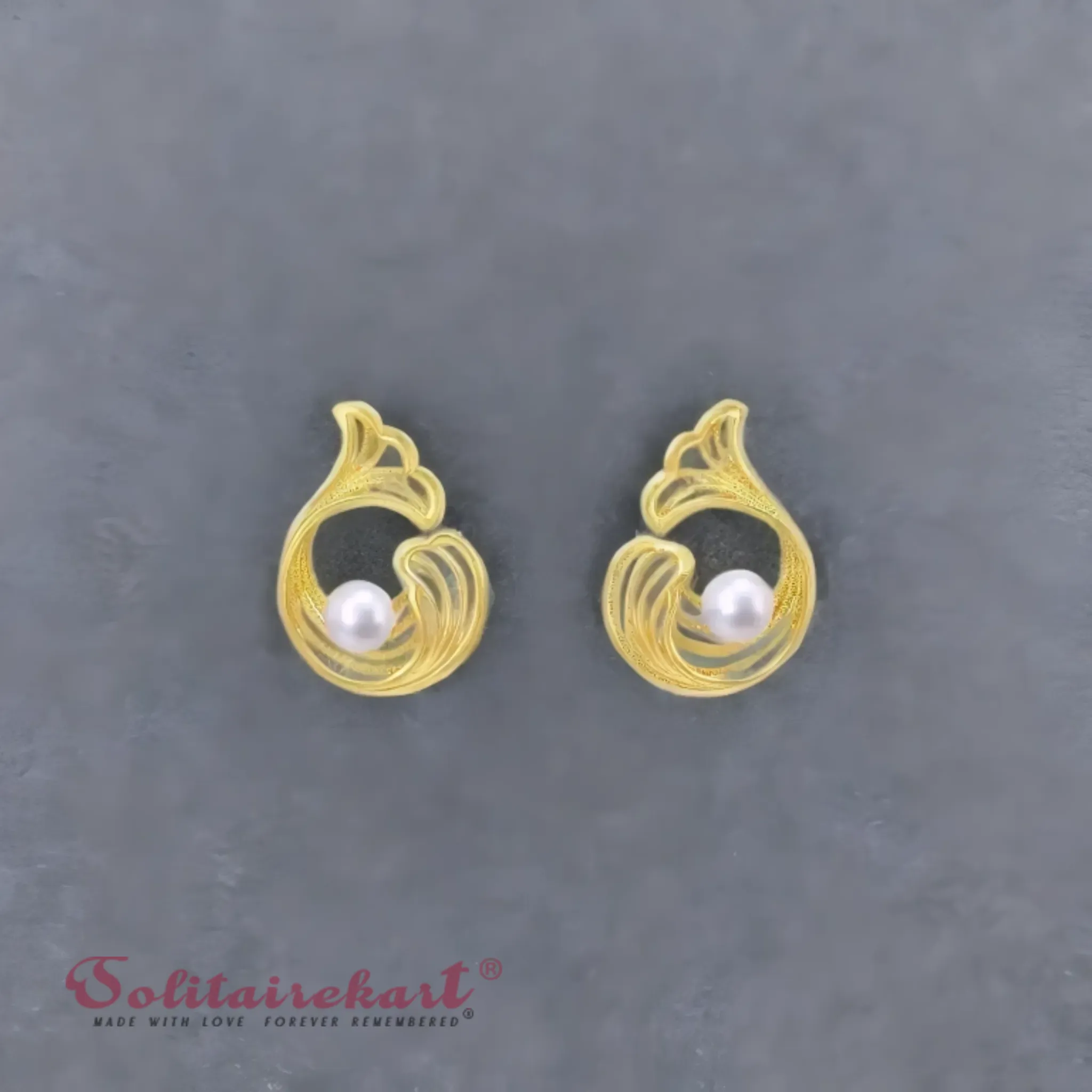 14K Gold 2.58grm Golden Pearl Earrings