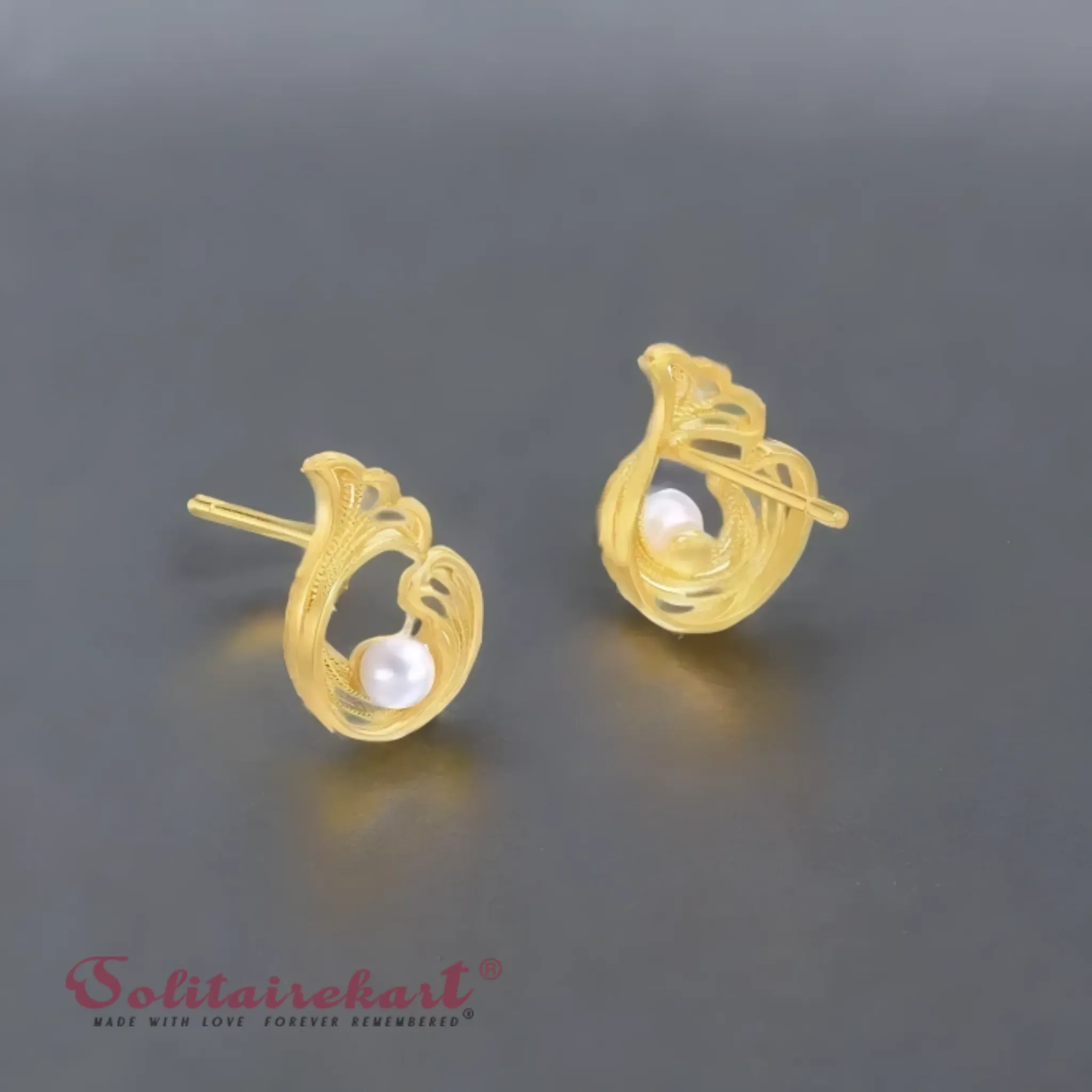 14K Gold 2.58grm Golden Pearl Earrings