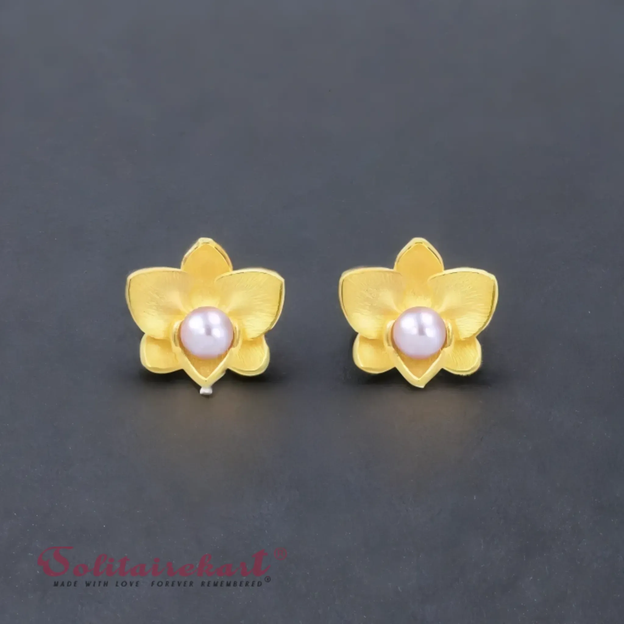 14K Gold 3.67grm Floral Blossom Stud