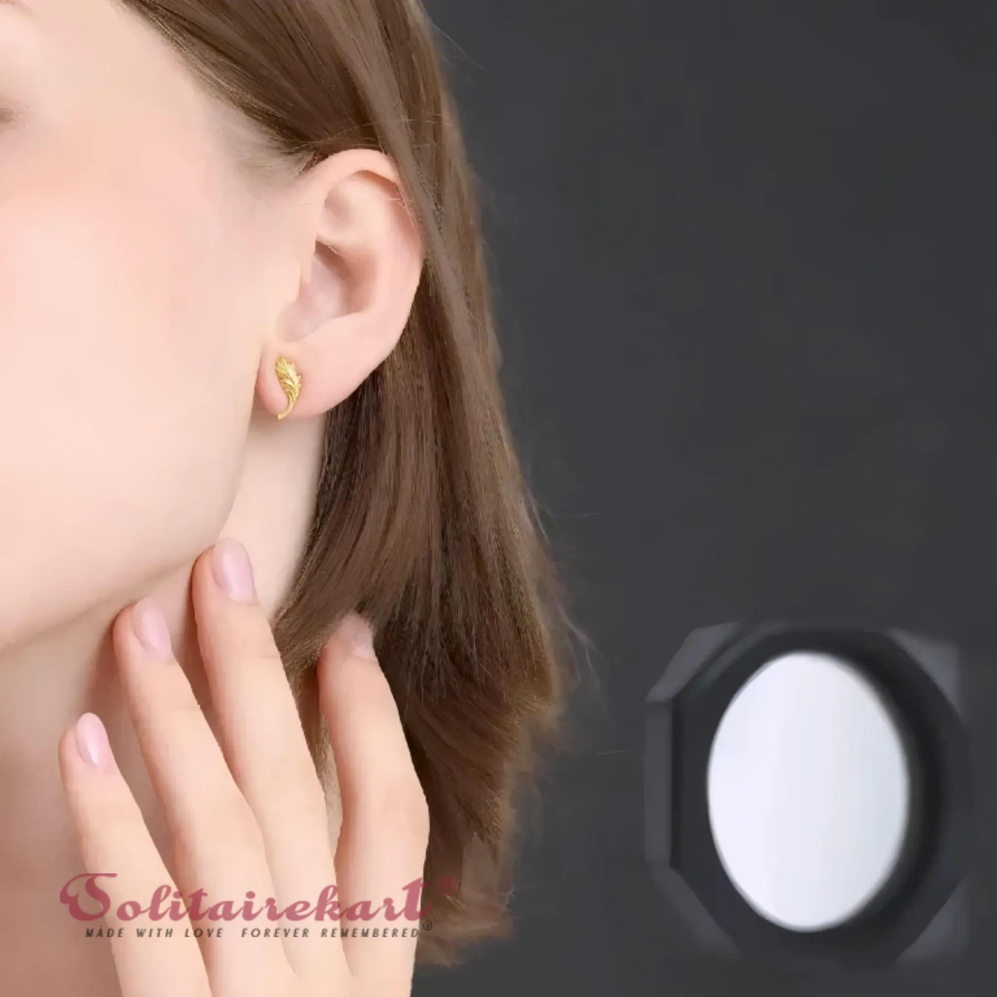 14K Gold 1.80grm Leaf Vine Studs