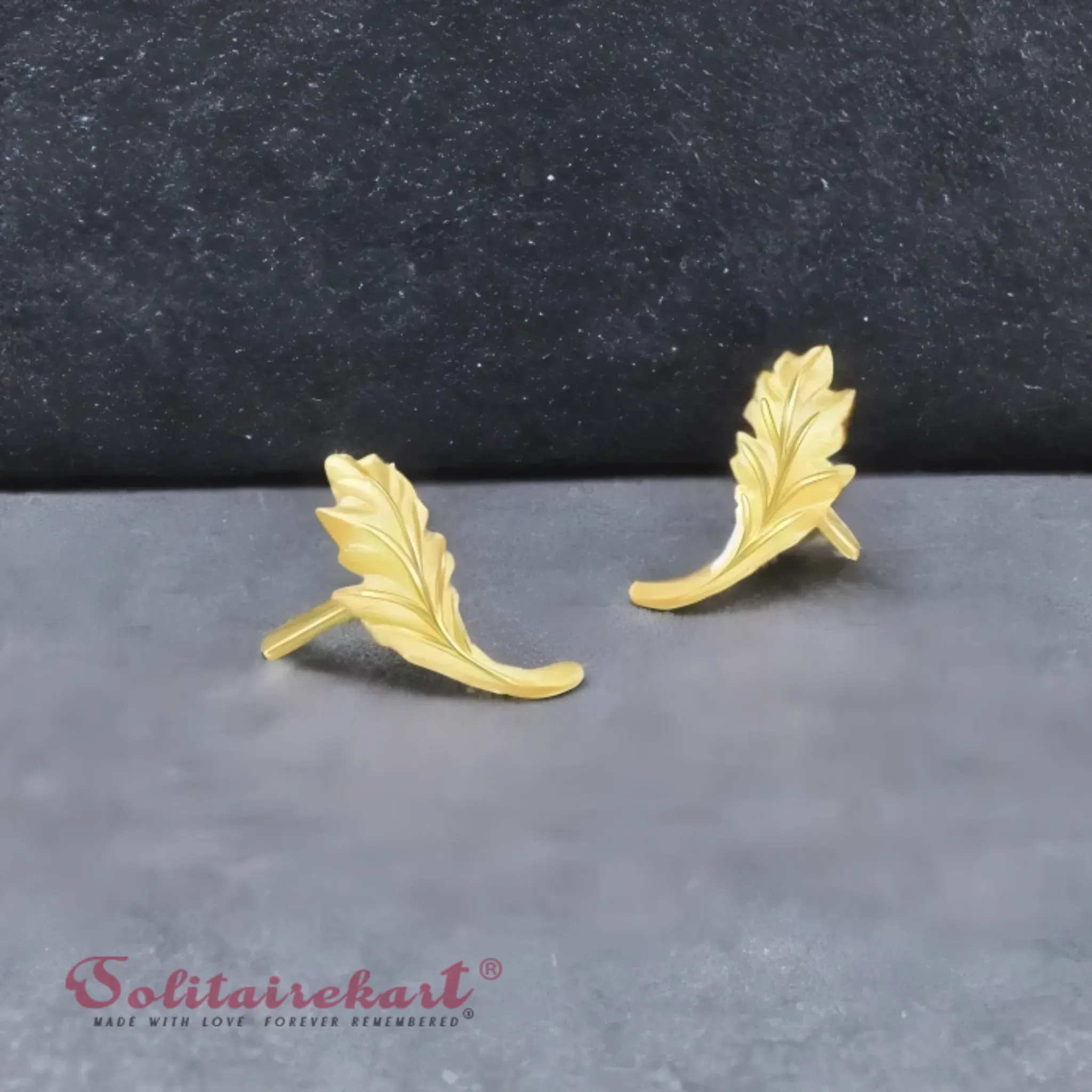 14K Gold 1.80grm Leaf Vine Studs
