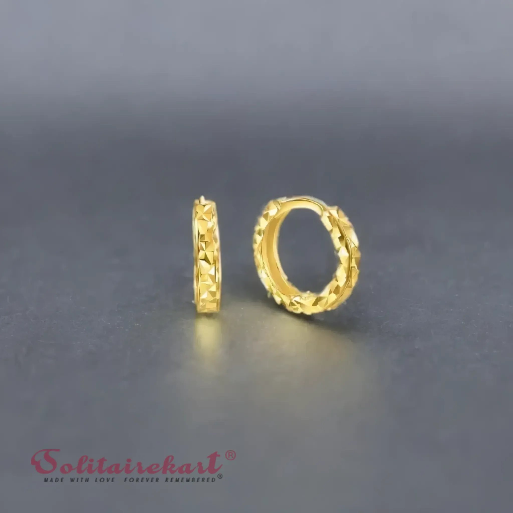 14K Gold 1.72grm Hoop Earring