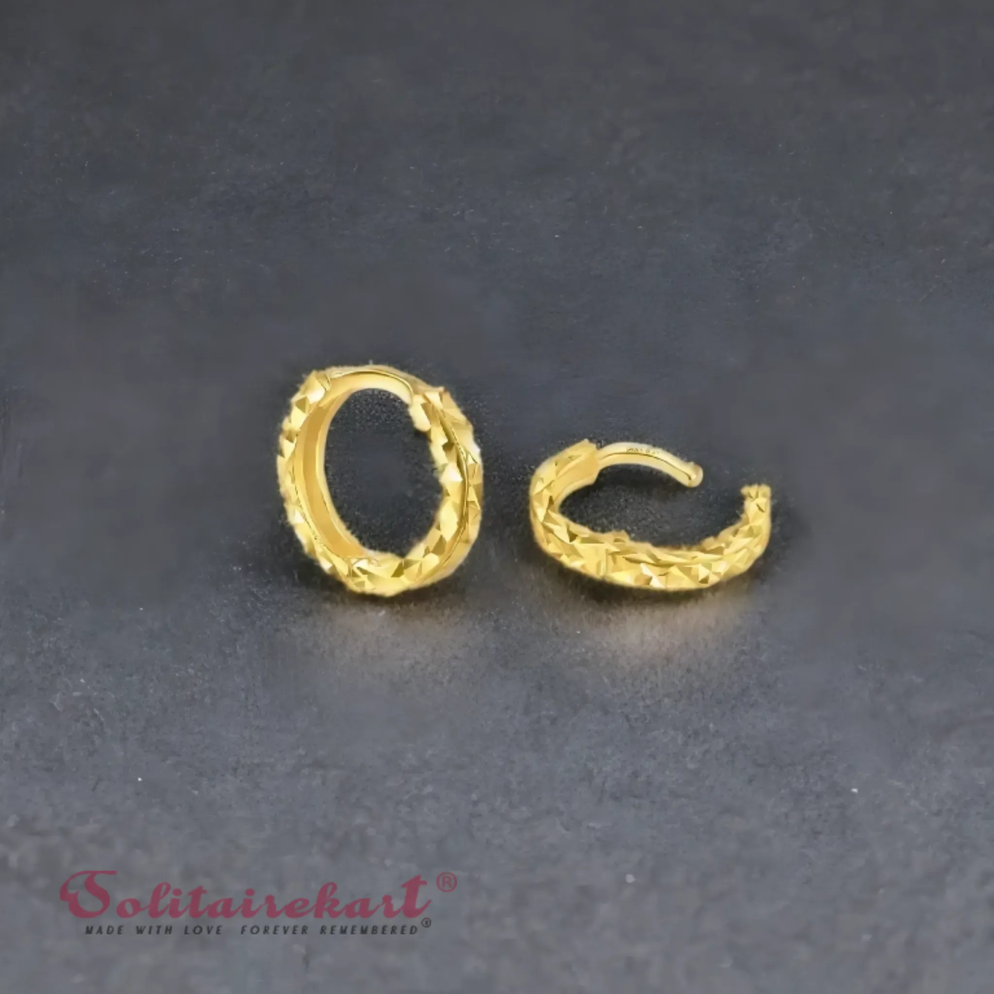 14K Gold 1.72grm Hoop Earring