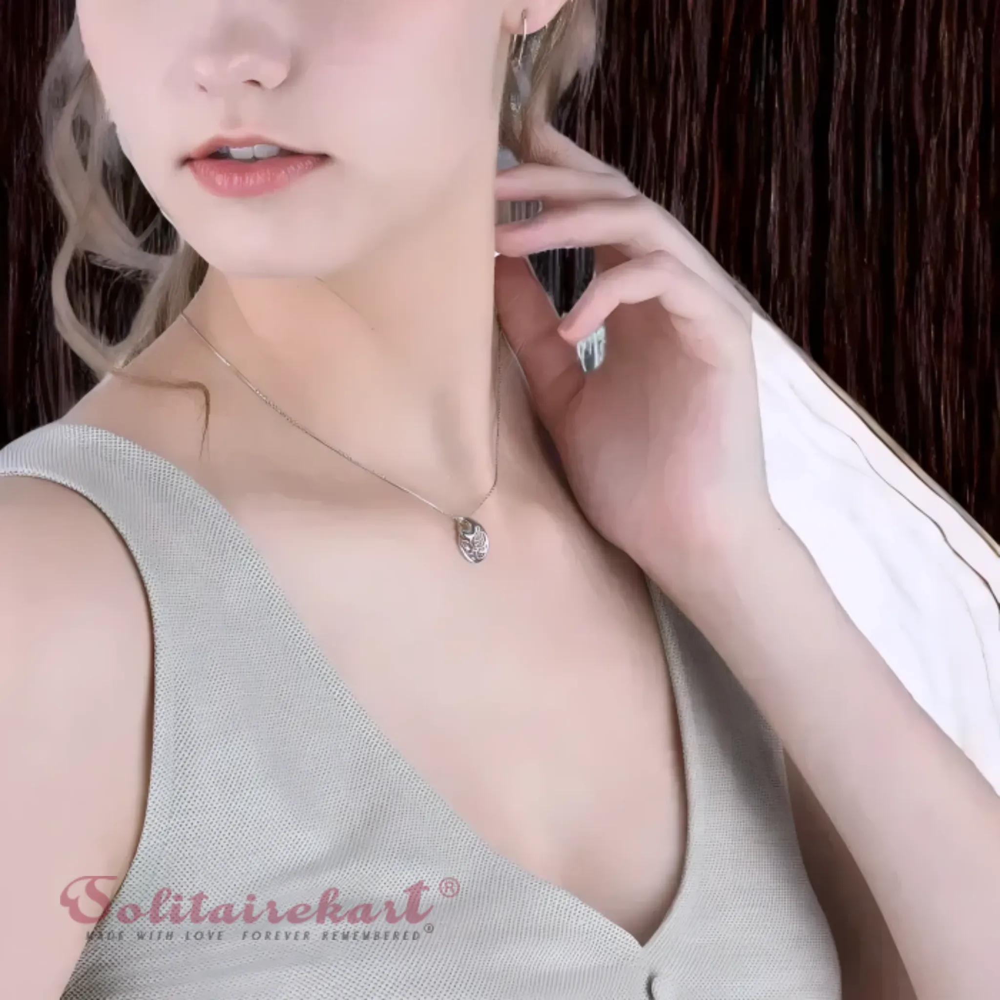 Solitairekart Resemble A Ribbon Platinum Pendant 2.021gm Weight For Woman.
