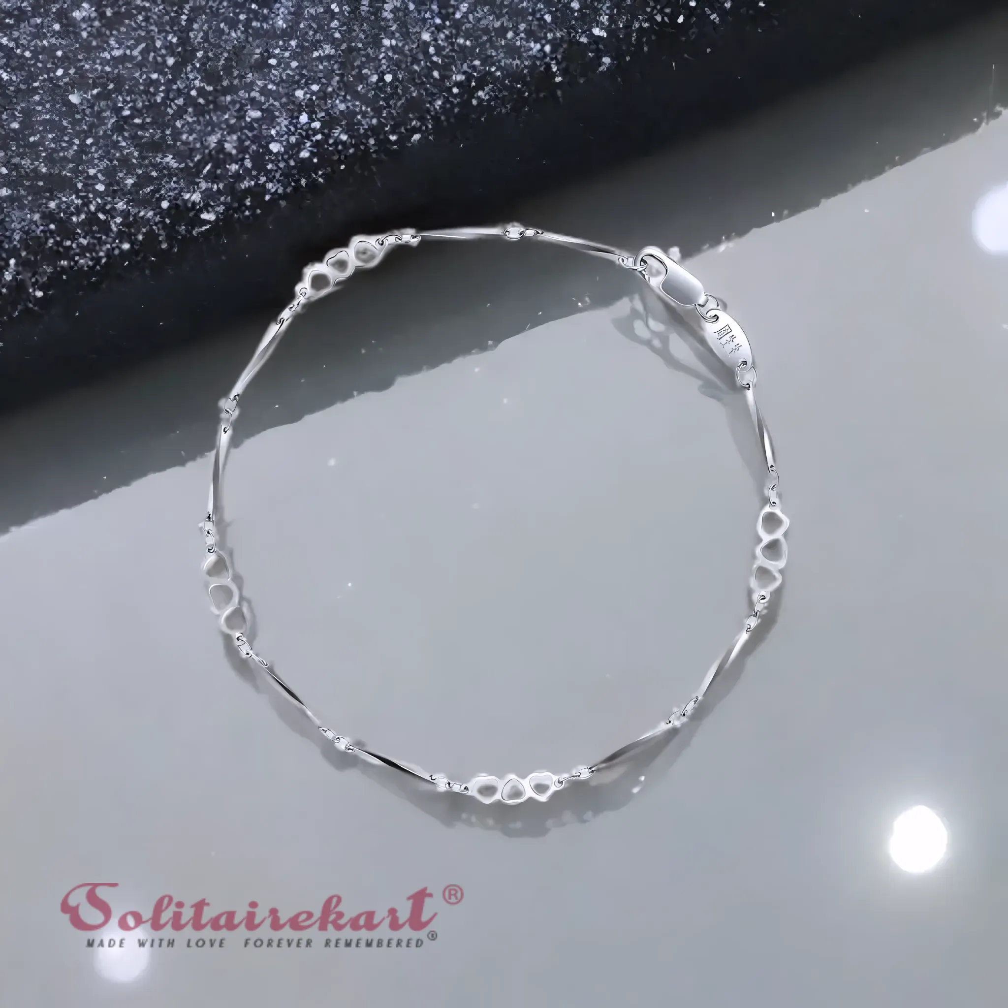 Solitairekart Platinum Minimalist Geometric Bracelet 2.133gm Weight For Unisex.