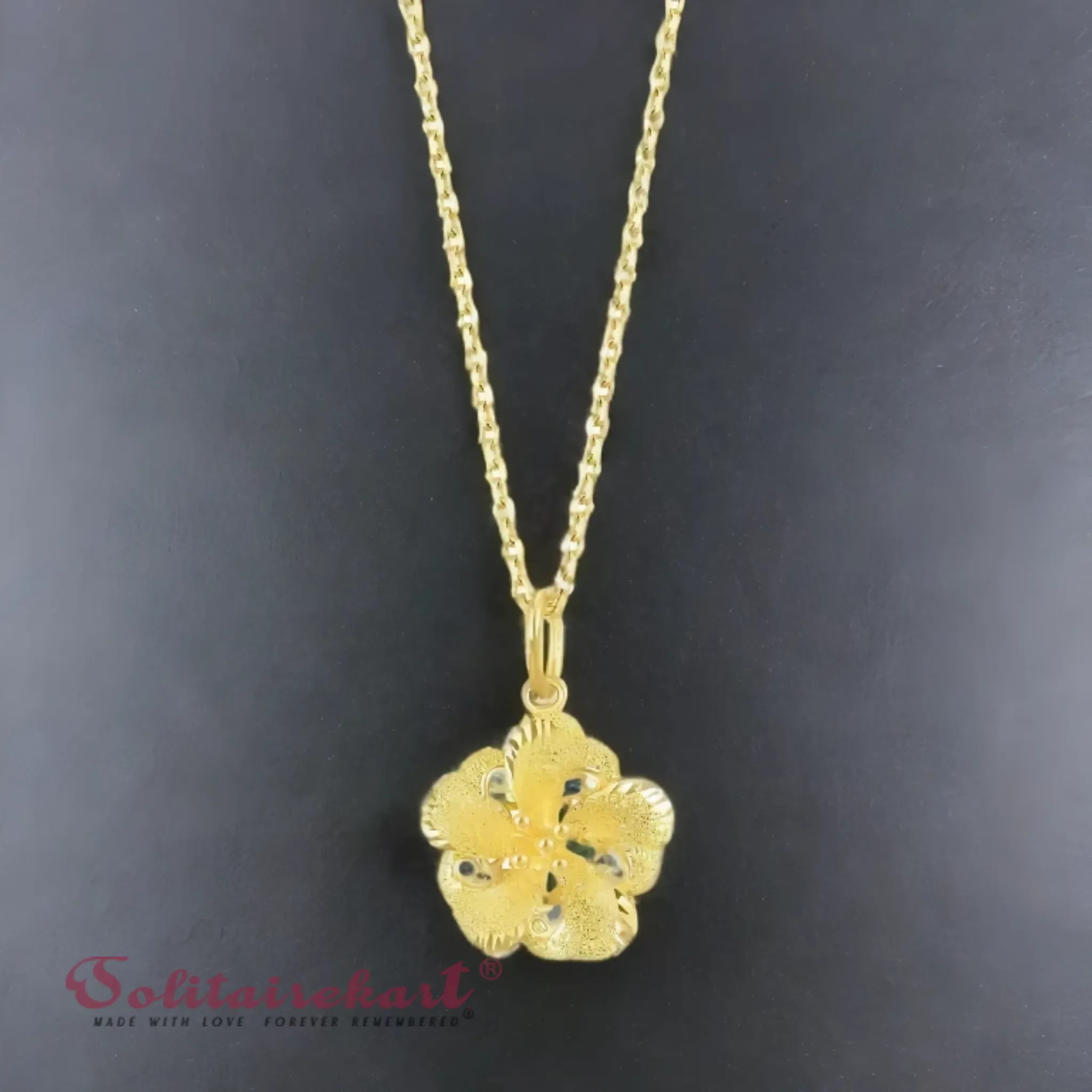 14K Yellow Gold Blossom Flower Pendant 2.96g