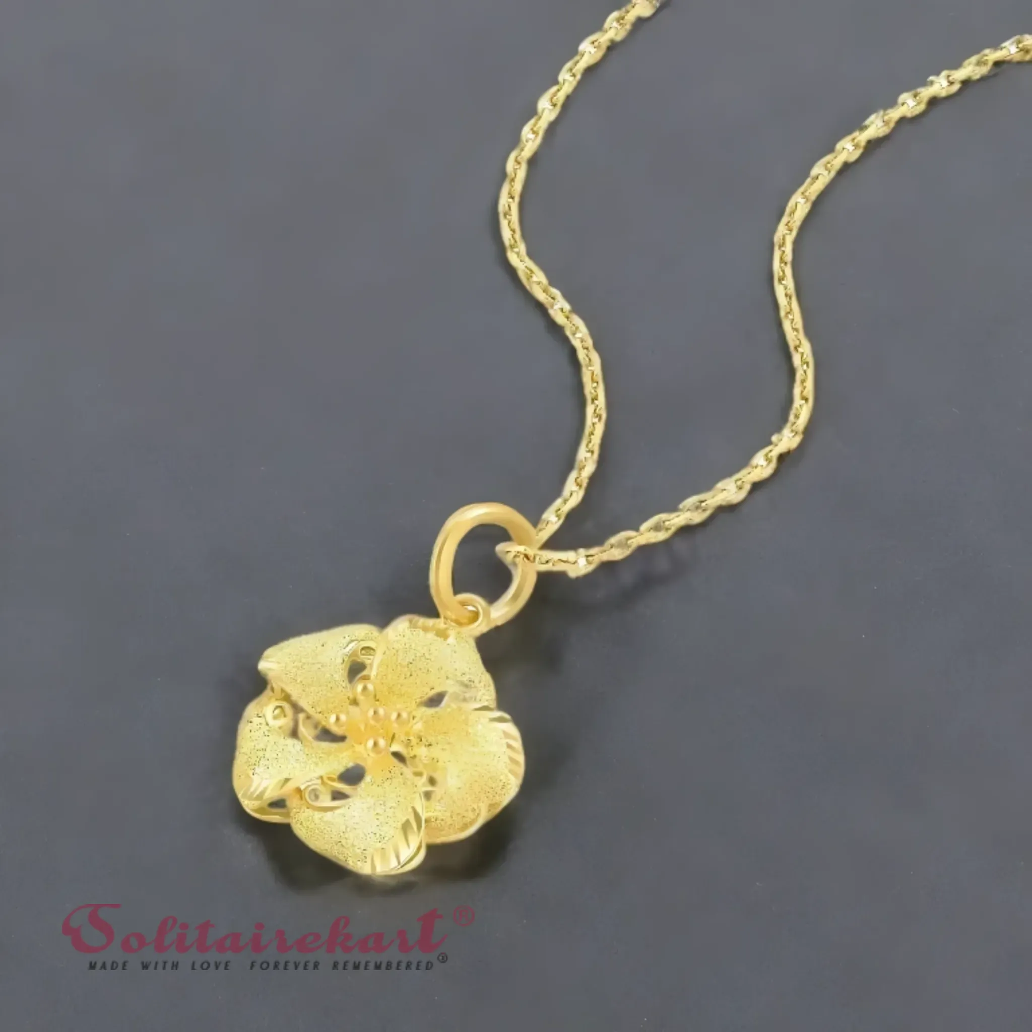 14K Yellow Gold Blossom Flower Pendant 2.96g