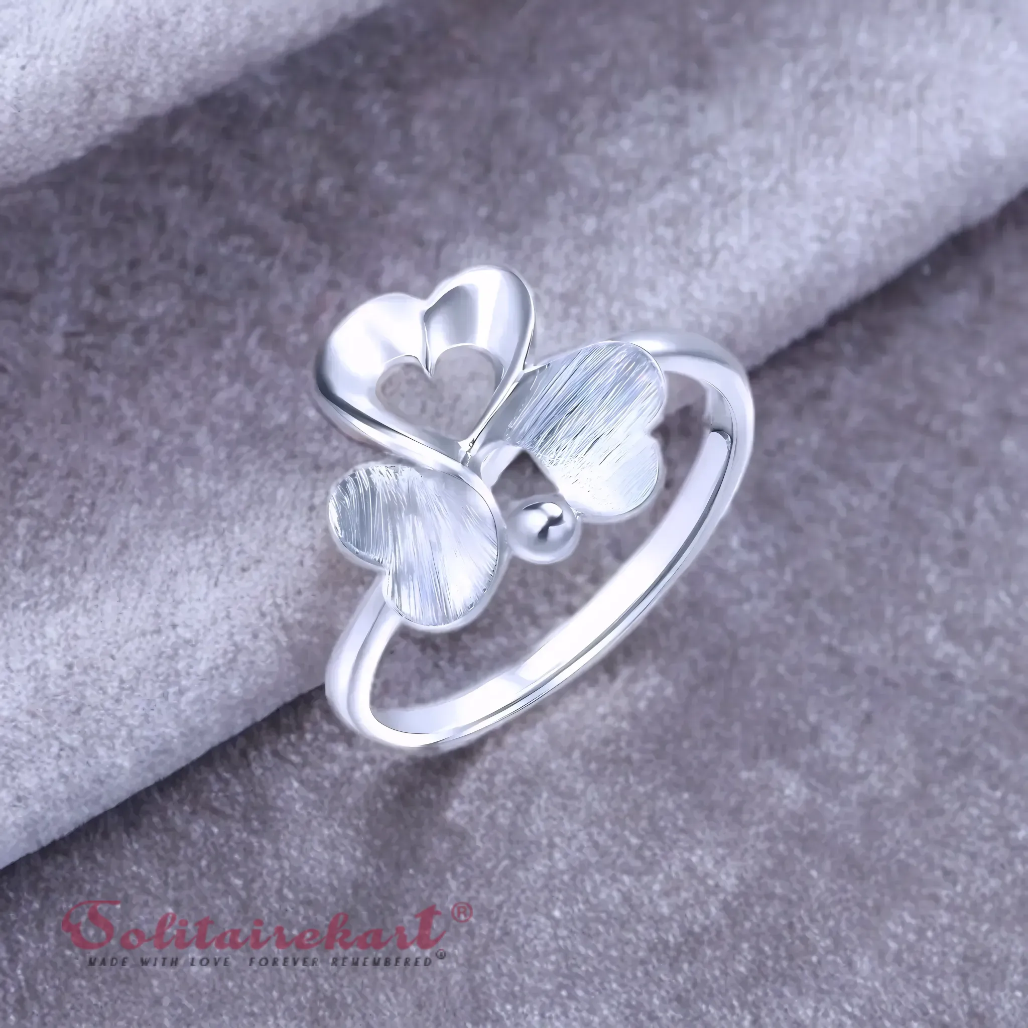 Solitairekart Platinum Heart Clover Band Ring 3.518gm For Unisex.