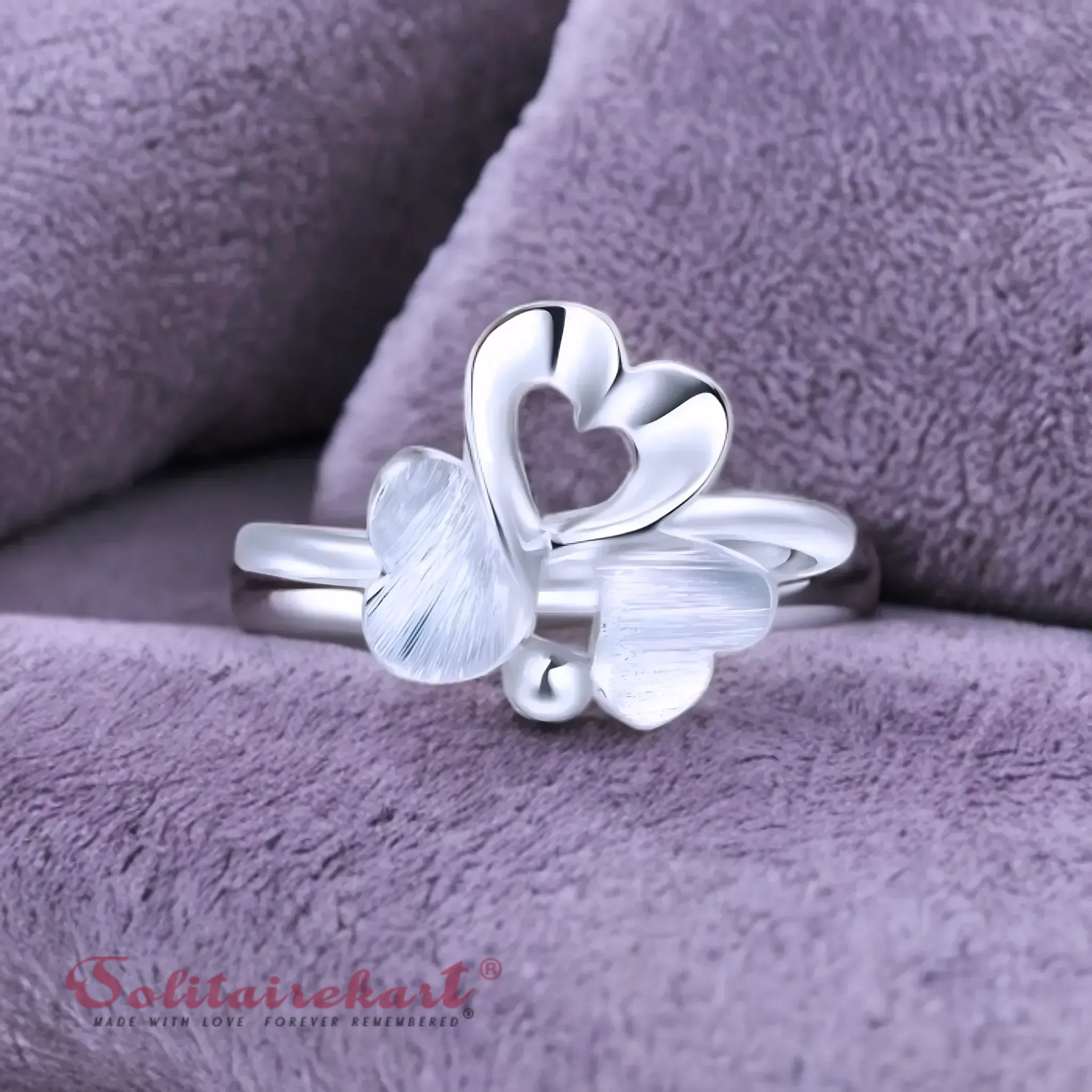 Solitairekart Platinum Heart Clover Band Ring 3.518gm For Unisex.