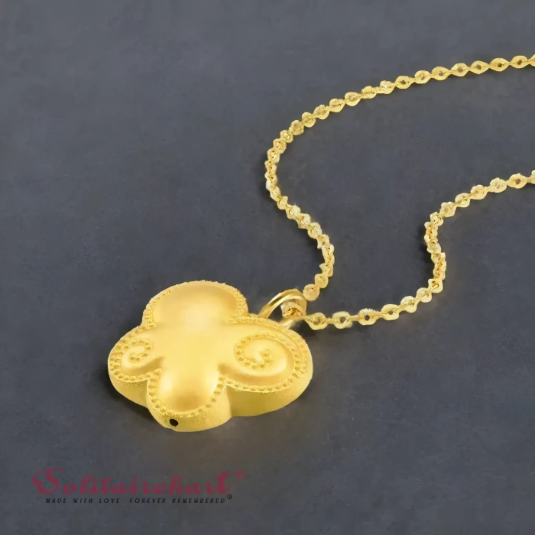 14K Yellow Gold Butterfly Pendant 2.40g