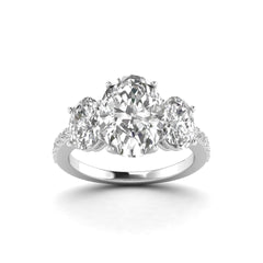 SolitaireKart 4.30 Carat White Gold Lab Grown Diamond Engagement Ring – E Color VVS2 Clarity