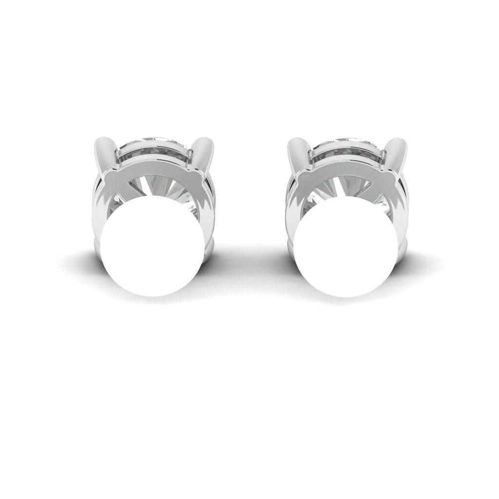 14K Gold Studded Tw 2.6 Carat E Color VS1 Clarity Lab Grown Diamond Studs.