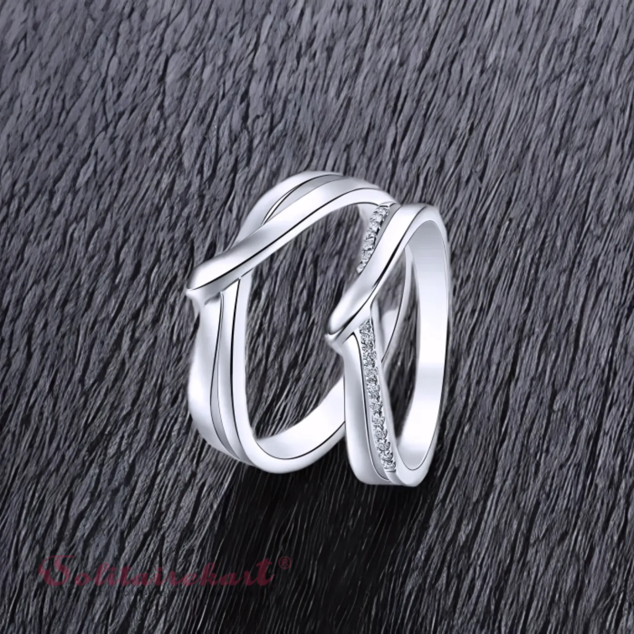 Solitairekart Platinum Rolling Style Band 4.604gm For Unisex.