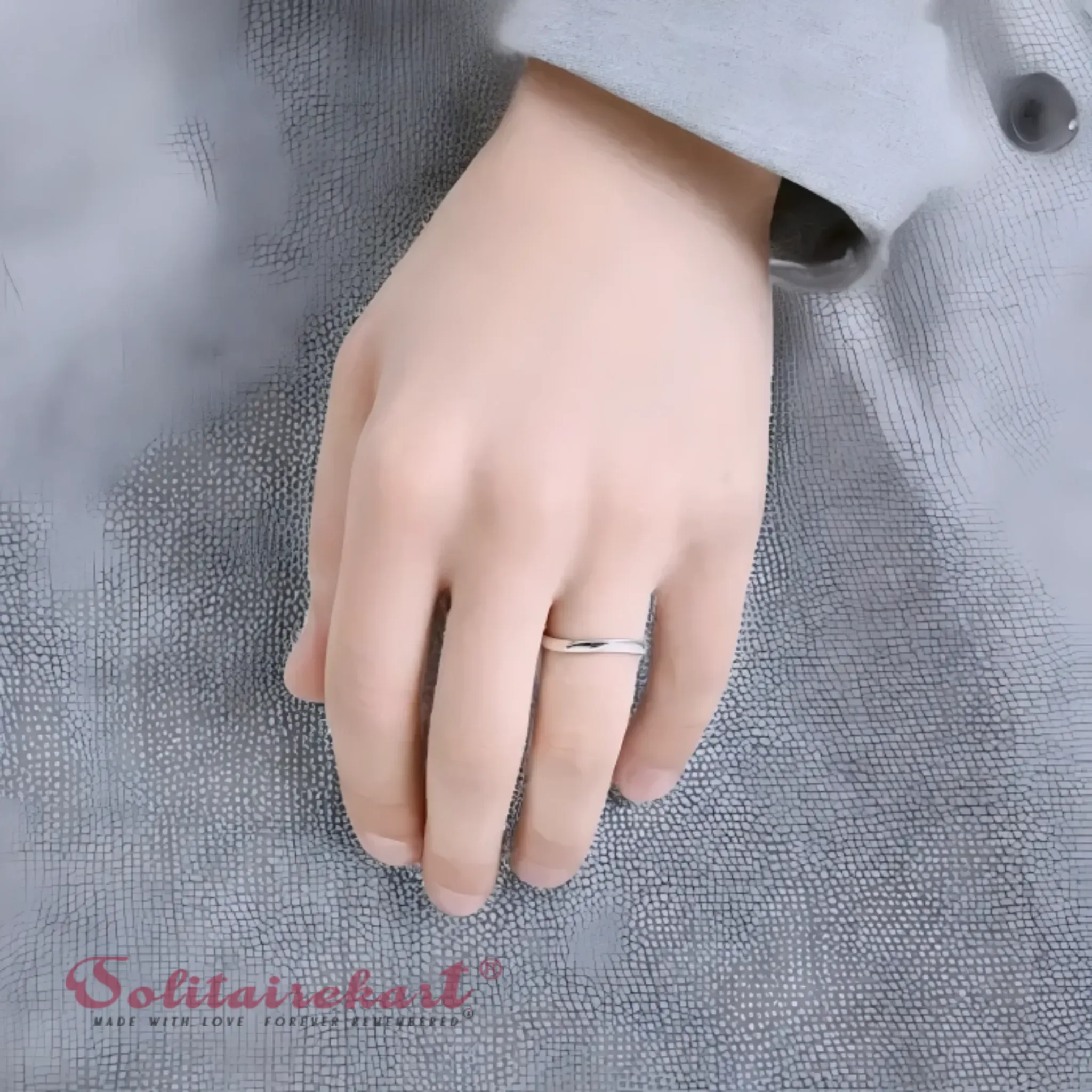 Solitairekart Platinum Twisted Style Band Ring 4.641gm For Unisex.