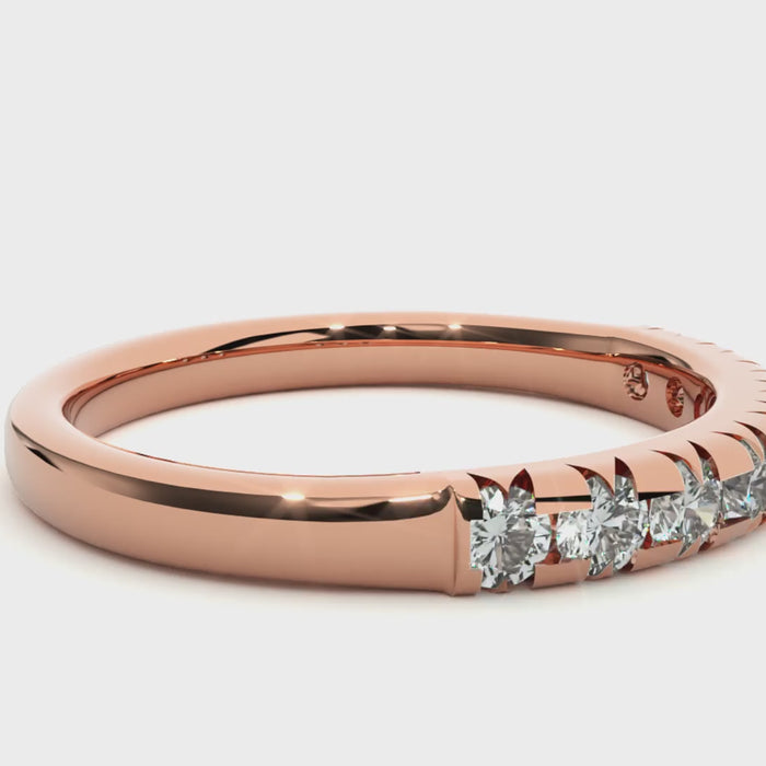 0.47 Carat HI Color VS1 Clarity Diamond Studded Natural Diamond Ring.