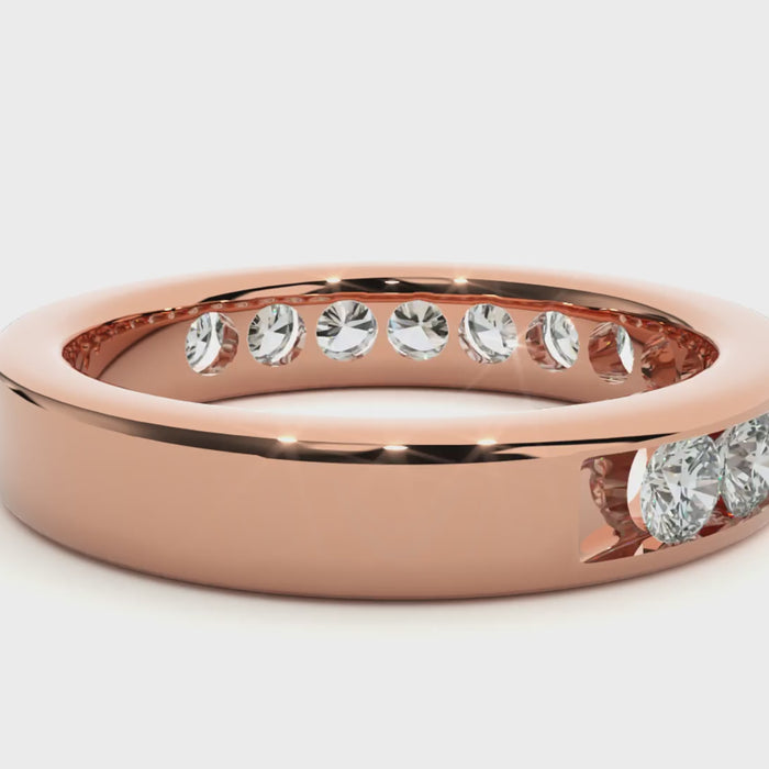 0.96 Carat HI Color VS1 Clarity Diamond Studded Natural Diamond Ring.