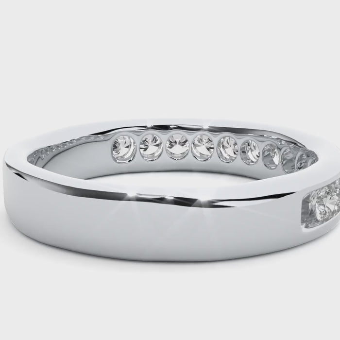 0.52 Carat IJ Color VS1 Clarity Diamond Studded Natural Diamond Ring.