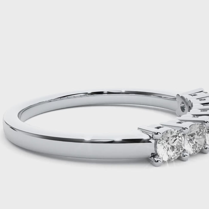 0.52 Carat HI Color VS1 Clarity Diamond Studded Natural Diamond Ring.