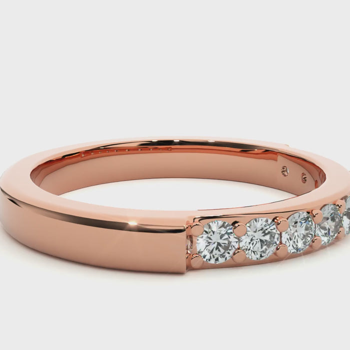 0.40 Carat HI Color VS1 Clarity Diamond Studded Natural Diamond Ring.