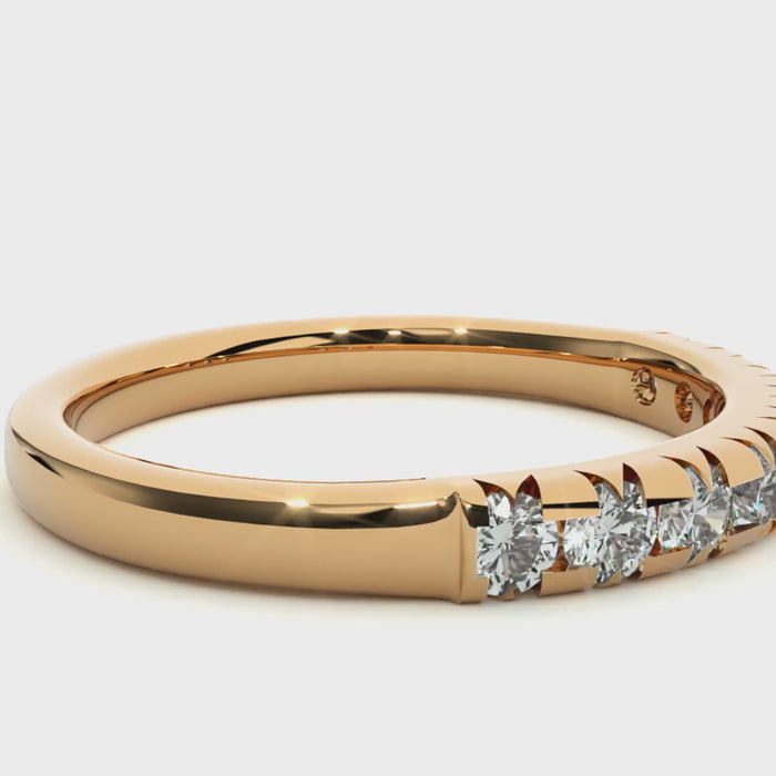 0.47 Carat HI Color VS1 Clarity Diamond Studded Natural Diamond Ring.