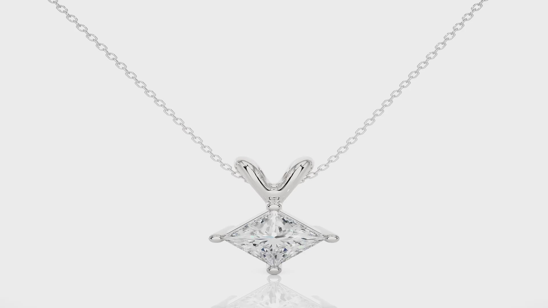 0.50 Carat G Color VS1 Clarity Diamond Studded Natural Diamond pendent.