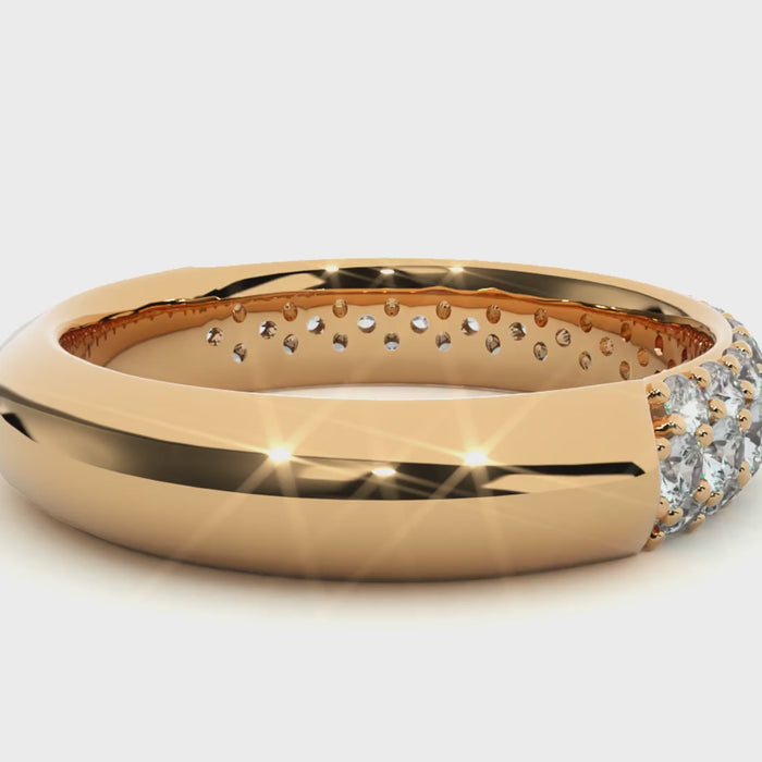 0.93 Carat HI Color VS1 Clarity Diamond Studded Natural Diamond Ring.