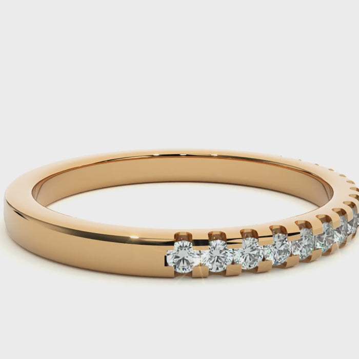 0.25 Carat HI Color VS1 Clarity Diamond Studded Natural Diamond Ring.